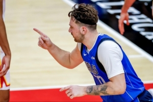 现役球员单场表现Top 15：东契奇73分第一 阿德巴约83分第四